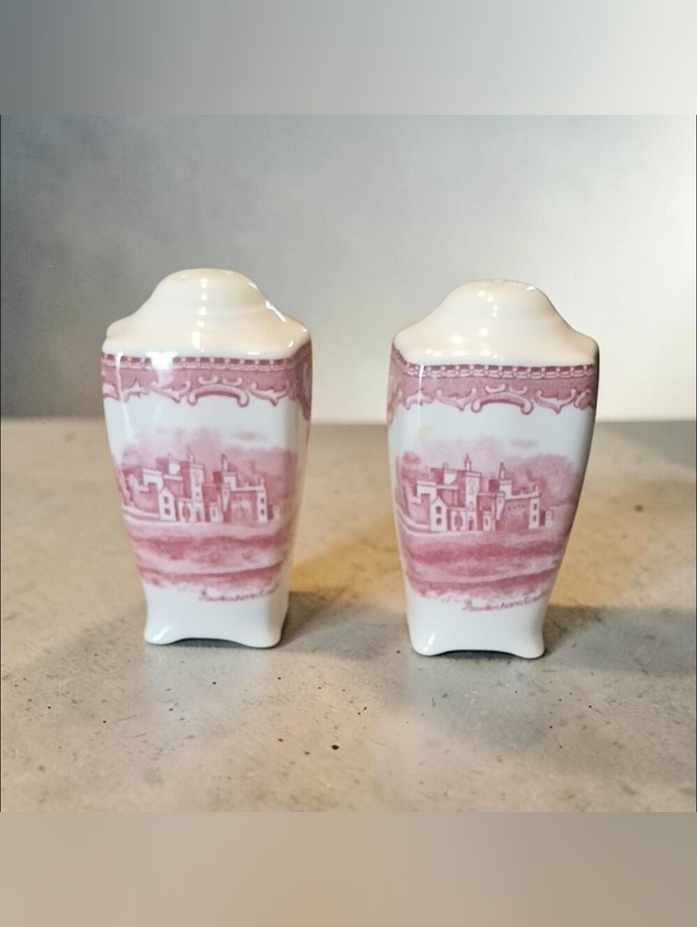 Vintage Old Britain Castles Salt & Pepper Shakers